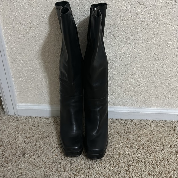 Women’s Tall Black leather boots. Sz 7 - Picture 2 of 6